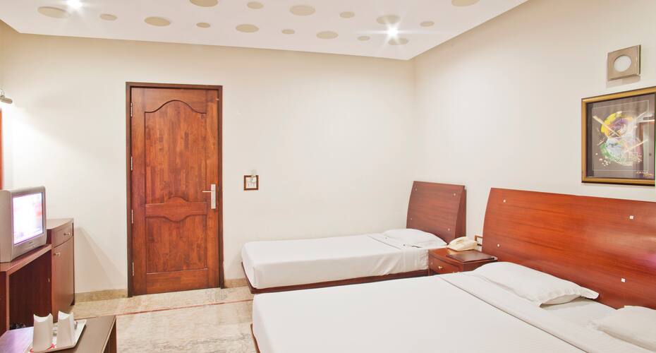 Hotel Suncity Inn, New Delhi 5